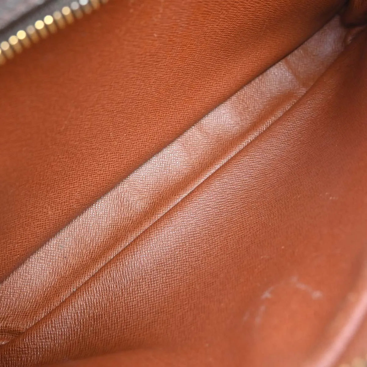 Louis Vuitton Nil Messenger Monogram Canvas Brown Canvas Shoulder Bag Bag (Pre-Owned)