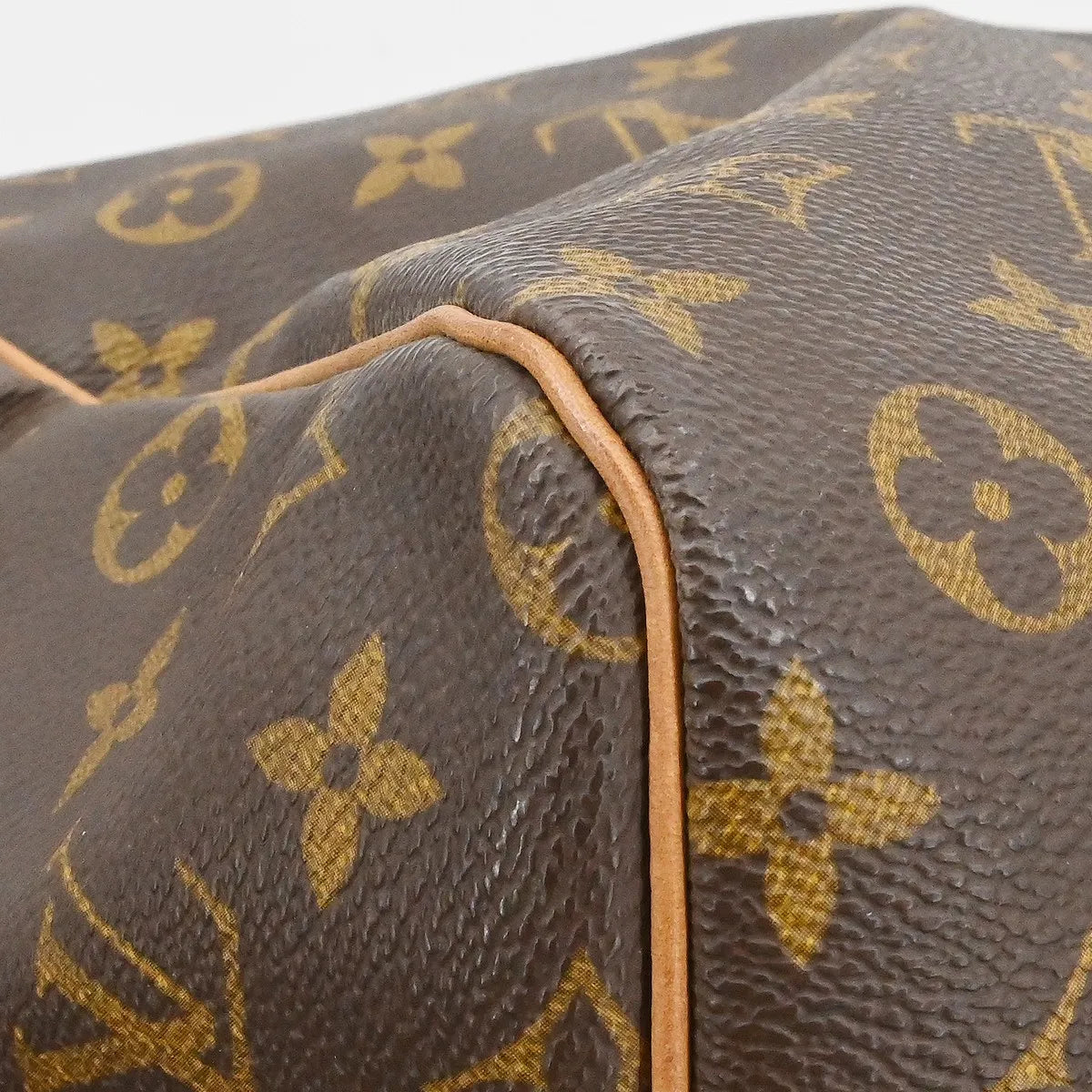 Louis Vuitton Keepall Monogram Canvas Brown Canvas Travel Bag Bag (Pre-Owned)