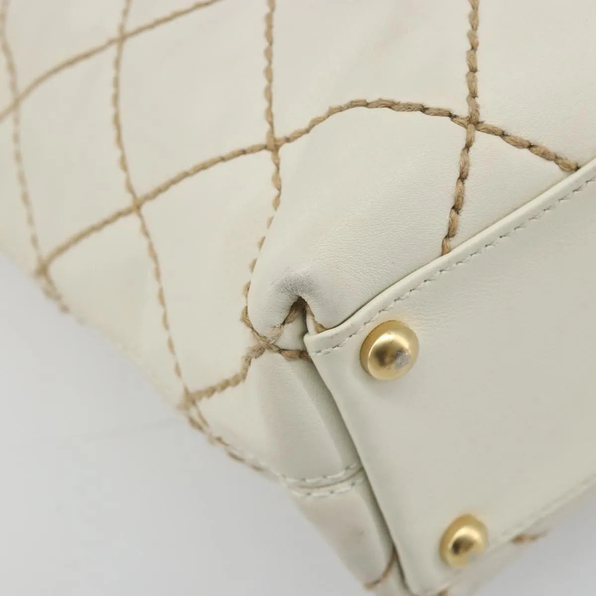 Chanel Surpique Tote Quilted Leather White Leather Tote Bag Bag (Pre-Owned)
