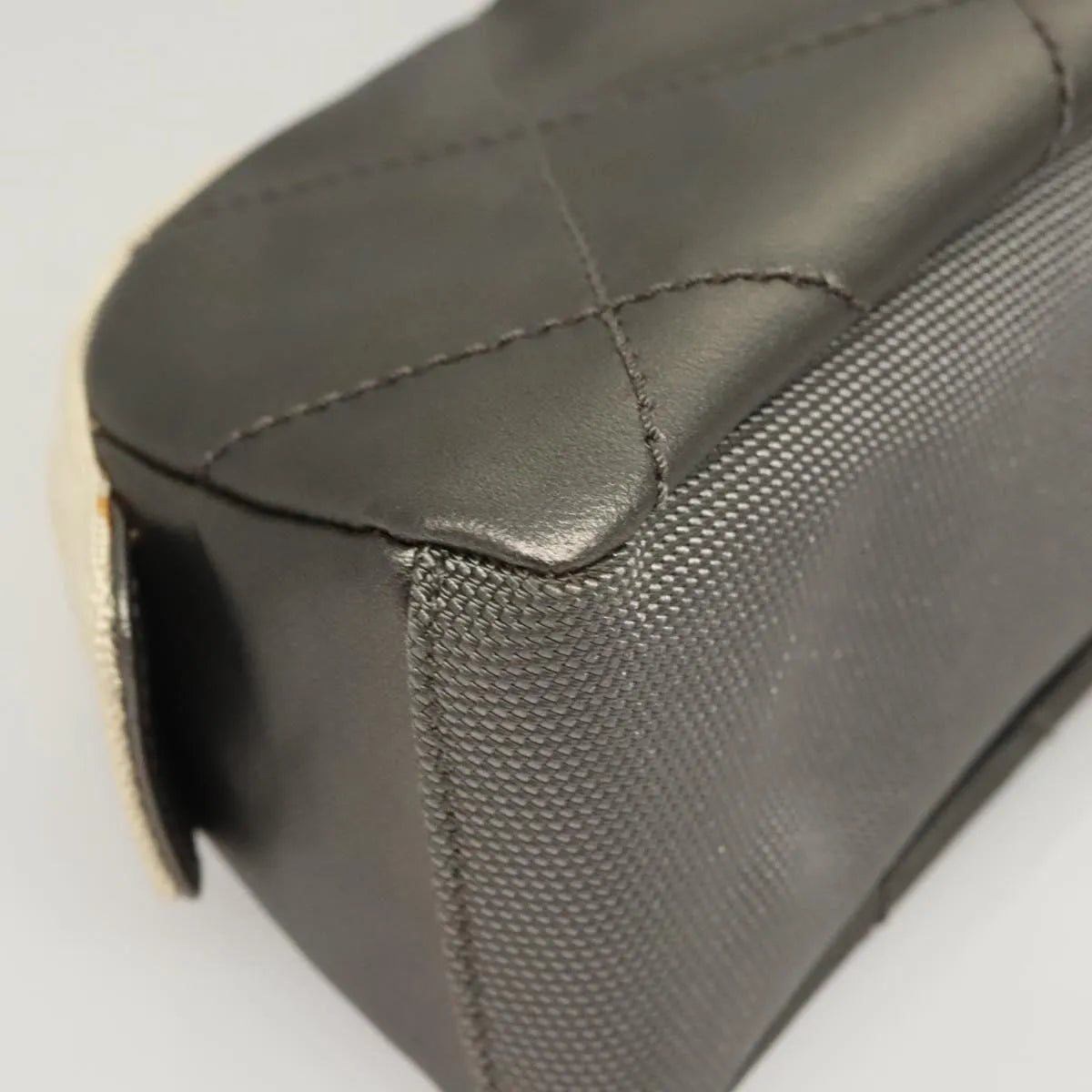 Chanel Vintage Clutch Leather Gray Leather Clutche & Pouche Bag (Pre-Owned)