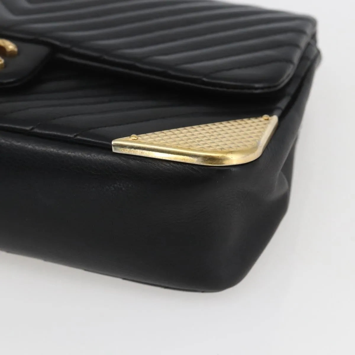 Chanel Double Chevron Flap Quilted Leather Black Leather Shoulder Bag Bag (Pre-Owned)