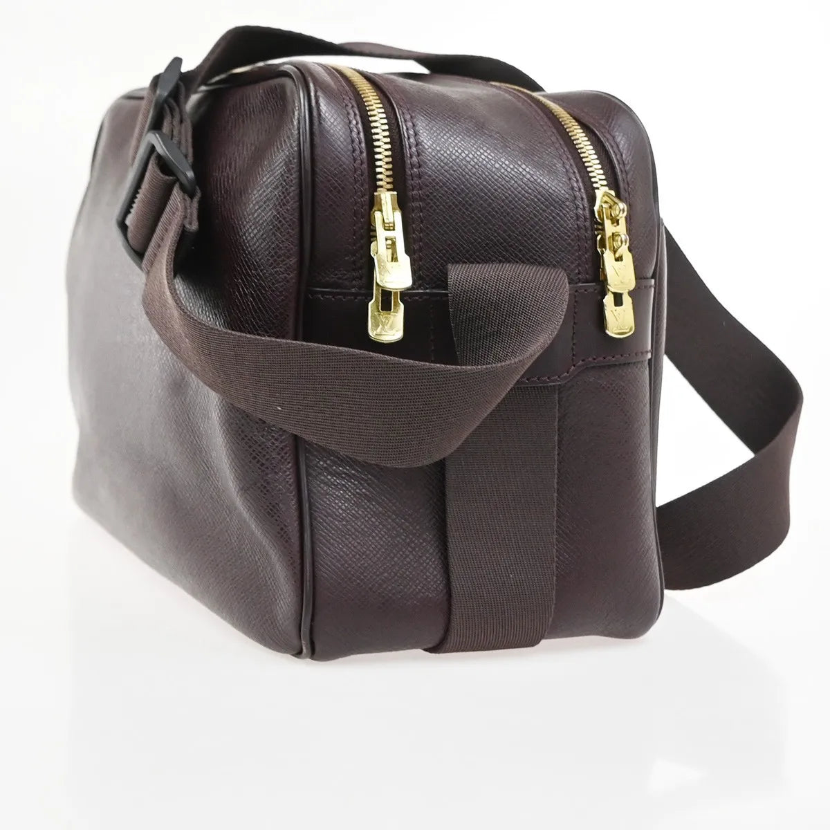 Louis Vuitton Reporter Taiga Leather Brown Leather Shoulder Bag Bag (Pre-Owned)