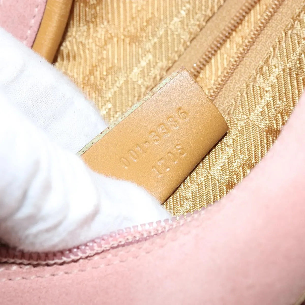 Gucci Vintage Suede Pink Suede Handbag (Pre-Owned)