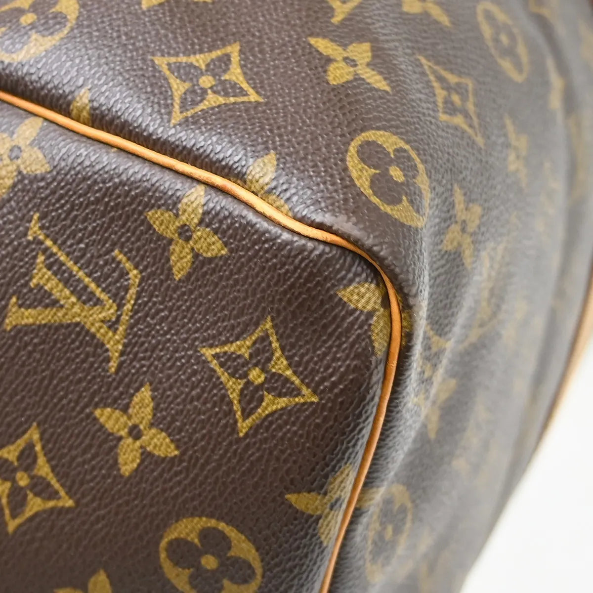 Louis Vuitton Keepall Monogram Brown Canvas Travel Bag Bag (Pre-Owned)