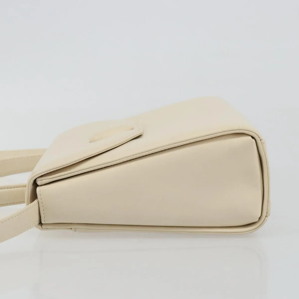 Givenchy Vintage Leather Beige Leather Handbag (Pre-Owned)