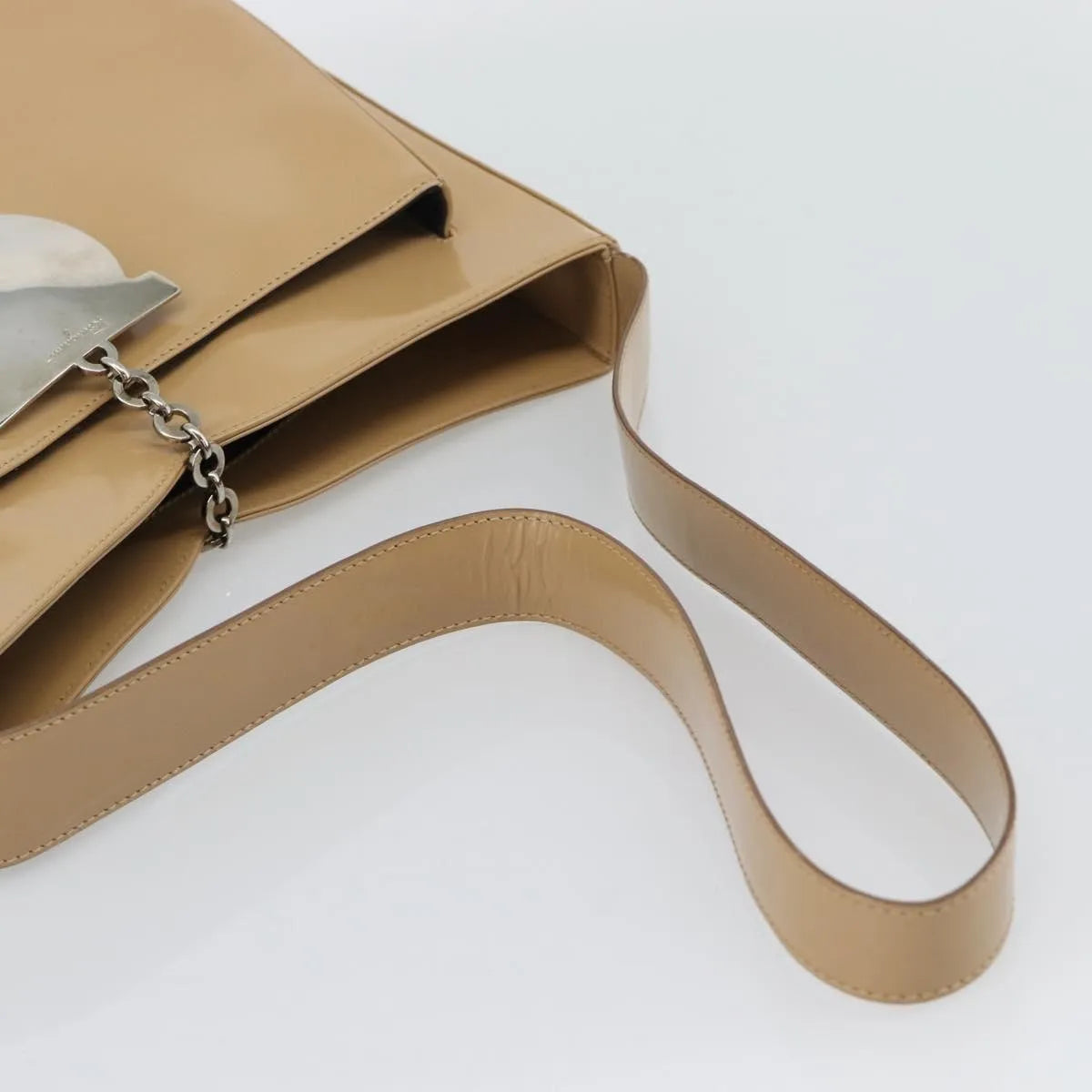Salvatore Ferragamo Gancini Patent Leather Beige Patent_Leather Shoulder Bag Bag (Pre-Owned)