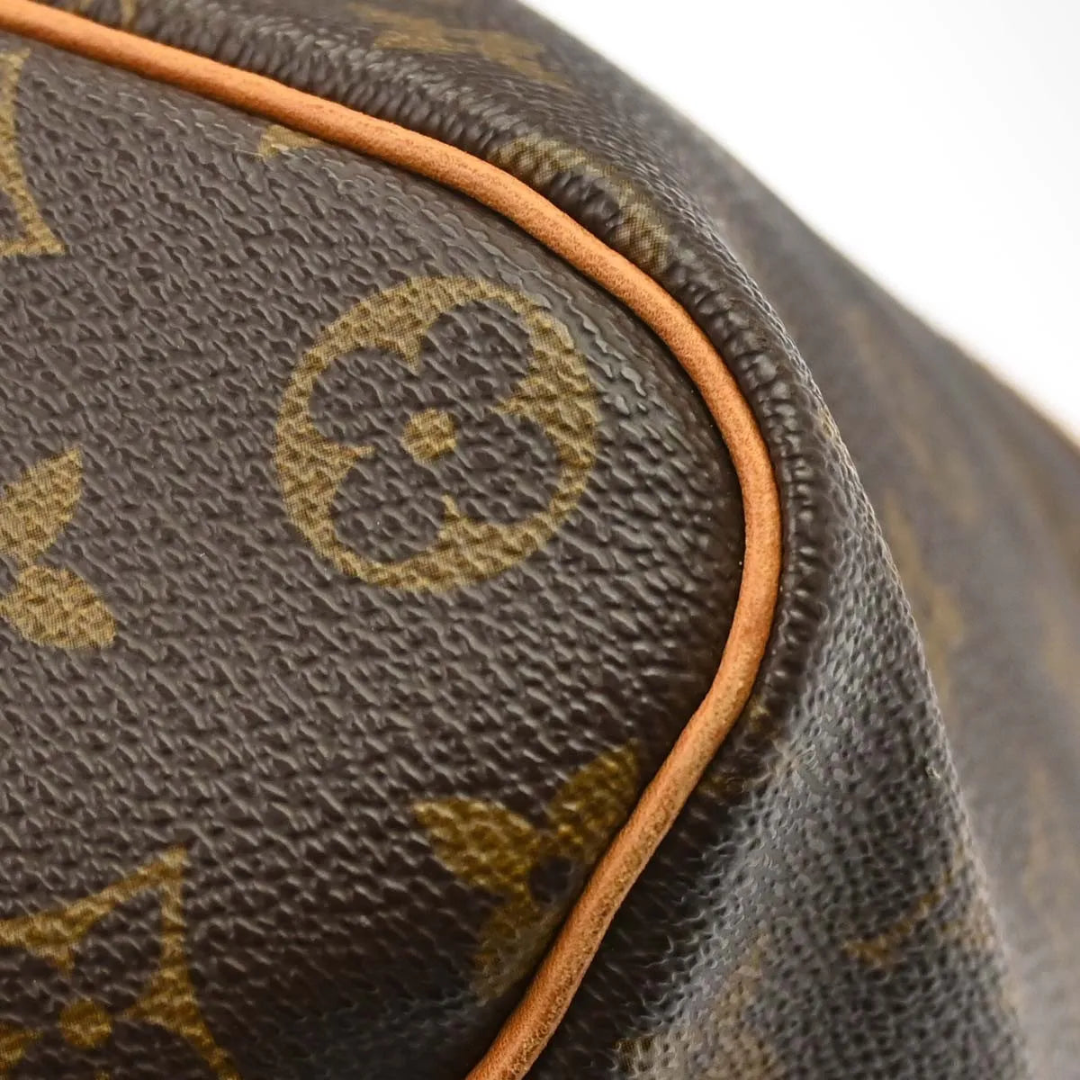 Louis Vuitton Keepall Monogram Canvas Brown Canvas Travel Bag Bag (Pre-Owned)