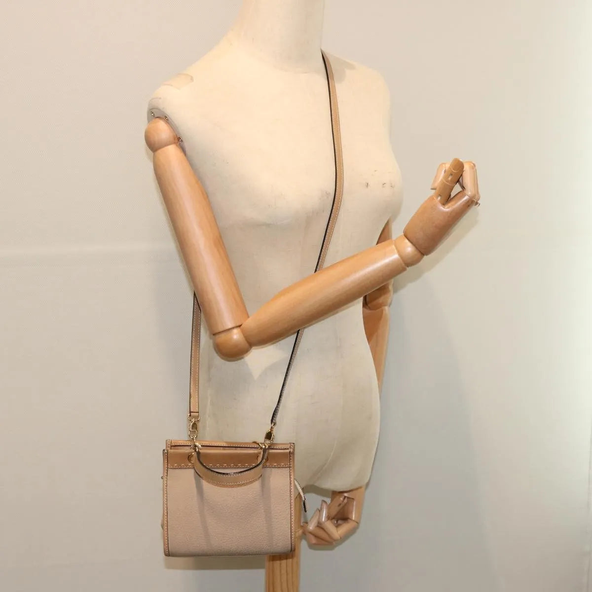 Celine Vintage Leather Beige Leather Handbag (Pre-Owned)