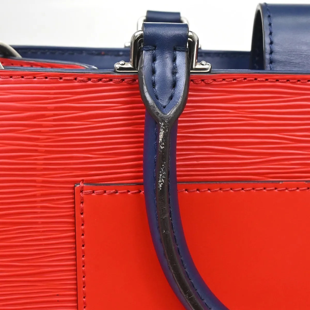 Louis Vuitton Kleber Epi Leather Red Leather Handbag (Pre-Owned)