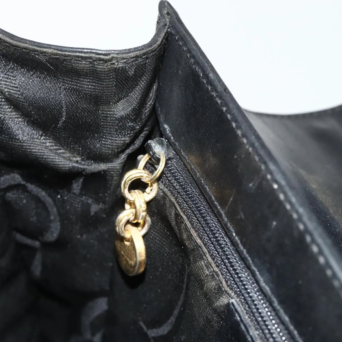 Salvatore Ferragamo Gancini Leather Black Leather Handbag (Pre-Owned)