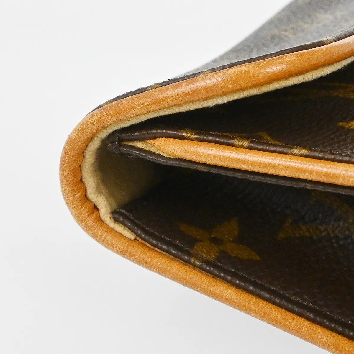 Louis Vuitton Florentine Waist Monogram Canvas Brown Canvas Clutche & Pouche Bag (Pre-Owned)