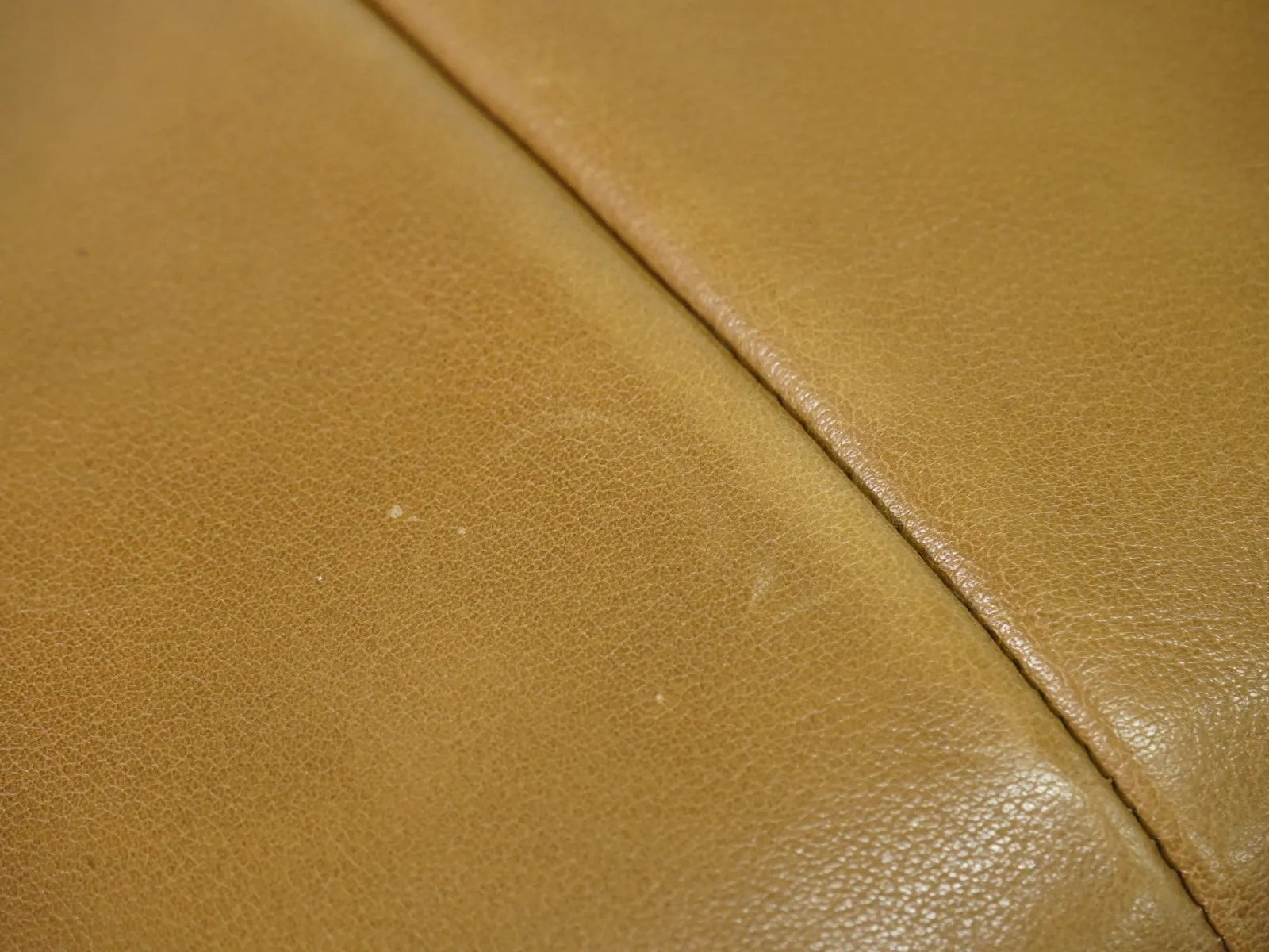 Saint Laurent Mombasa Hobo Leather Brown Leather Shoulder Bag Bag (Pre-Owned)