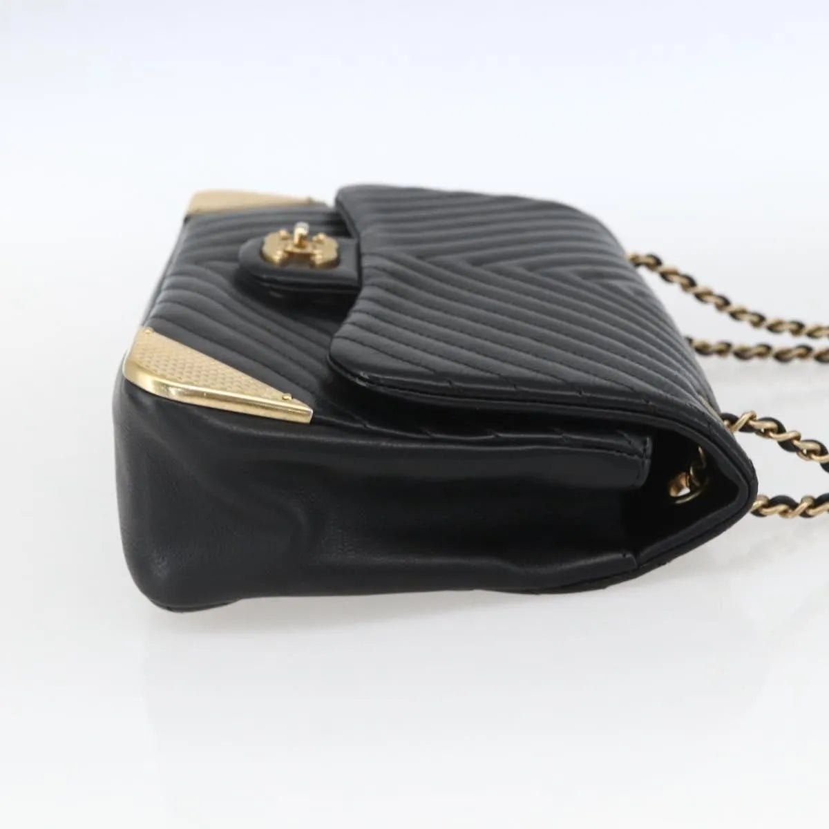 Chanel Double Chevron Flap Quilted Leather Black Leather Shoulder Bag Bag (Pre-Owned)