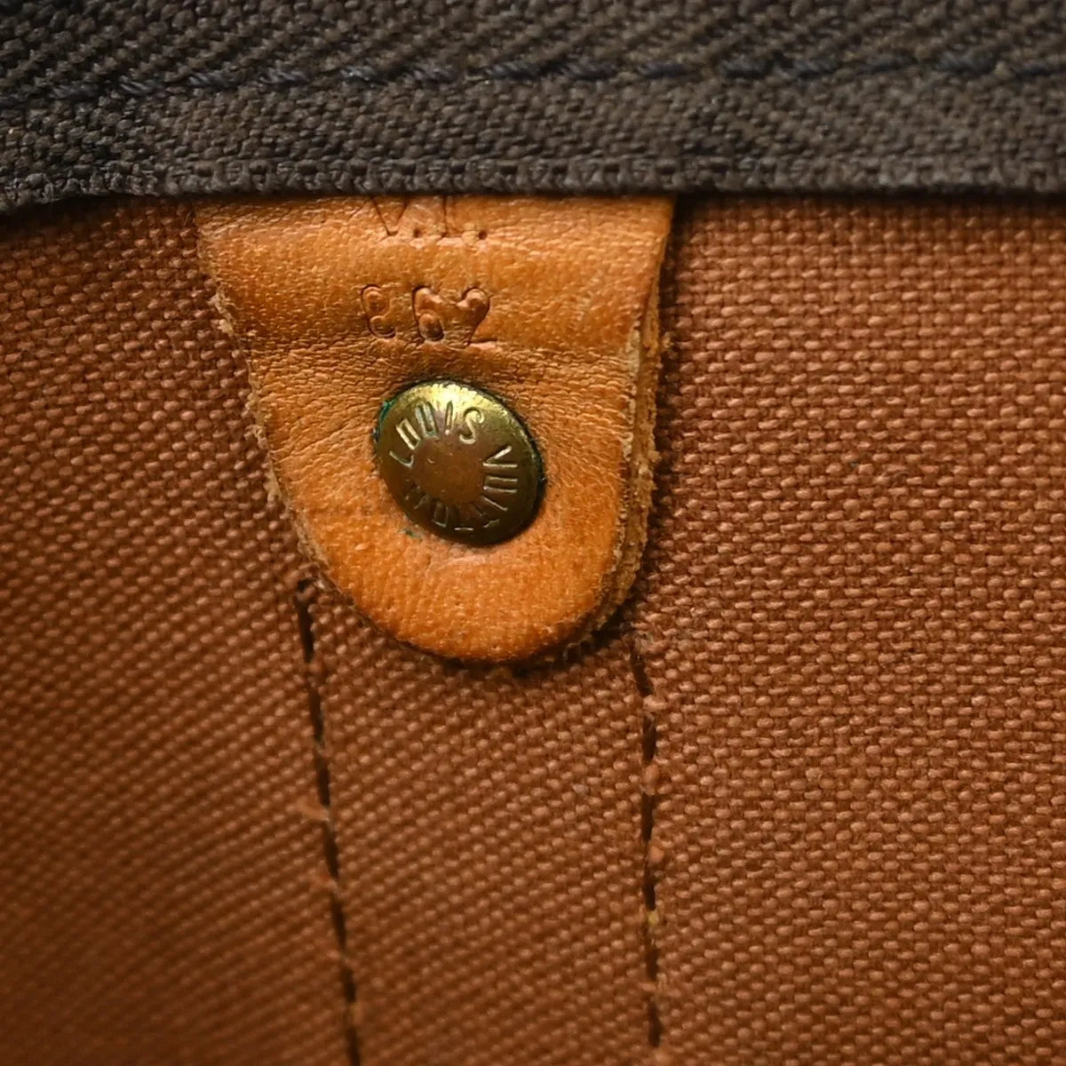 Louis Vuitton Keepall Monogram Canvas Brown Canvas Travel Bag Bag (Pre-Owned)