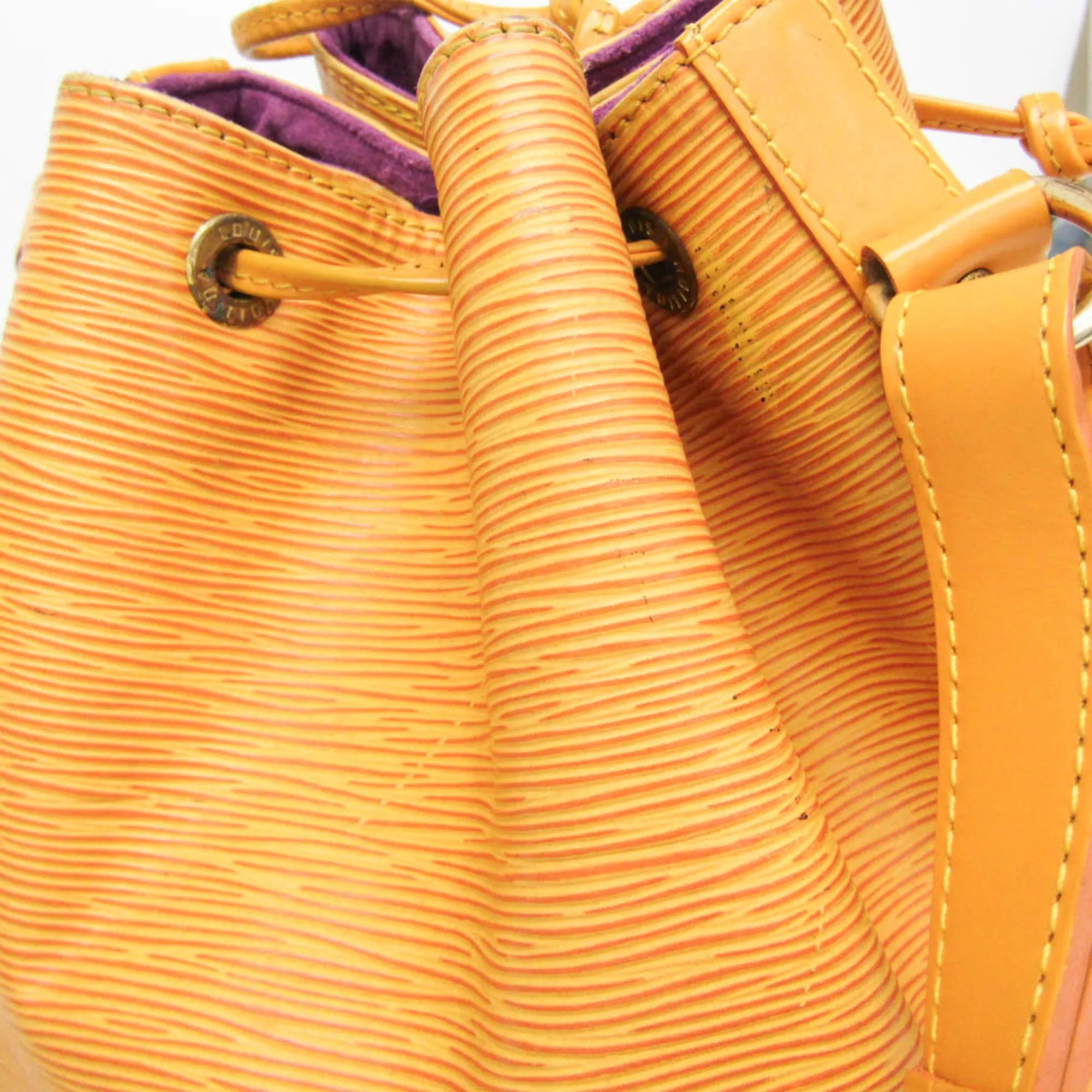 Louis Vuitton Petit Noe Epi Leather Yellow Leather Shoulder Bag Bag (Pre-Owned)
