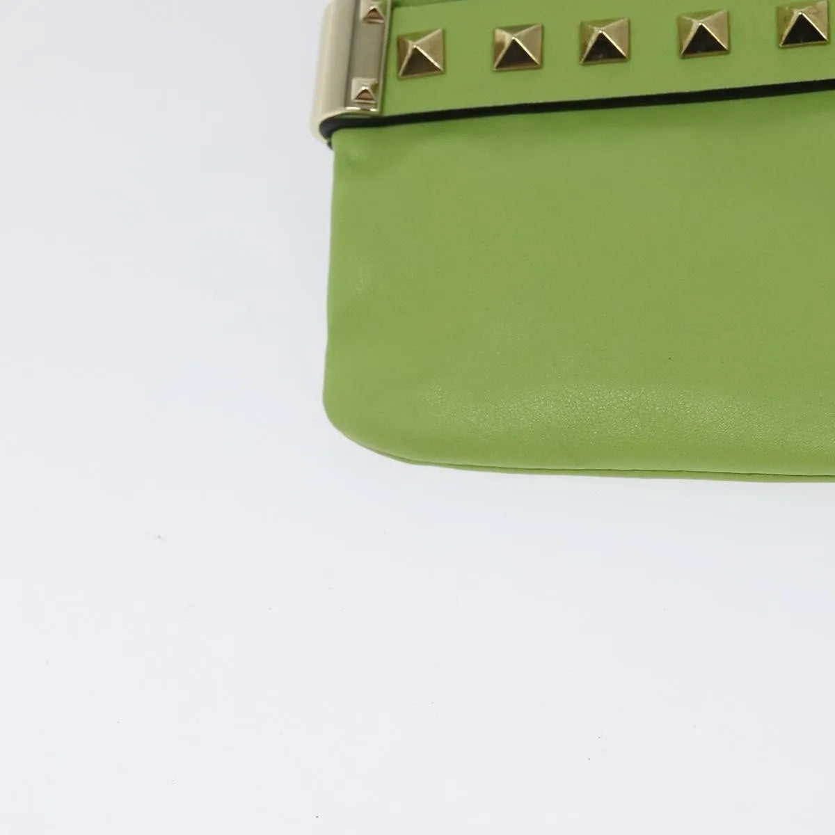 Valentino Garavani Rockstud Wristlet Leather Green Leather Clutche & Pouche Bag (Pre-Owned)