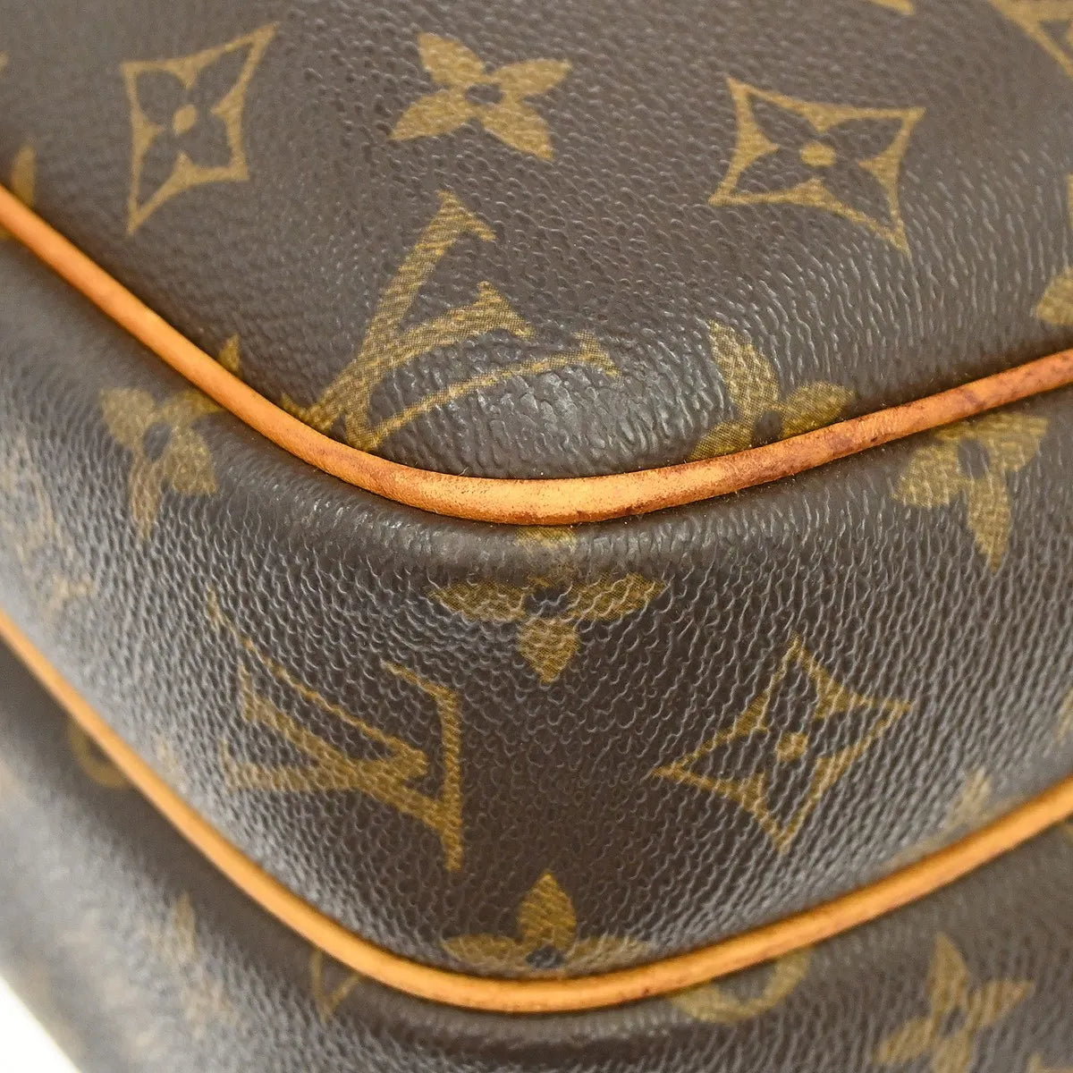 Louis Vuitton Reporter Monogram Canvas Brown Canvas Shoulder Bag Bag (Pre-Owned)
