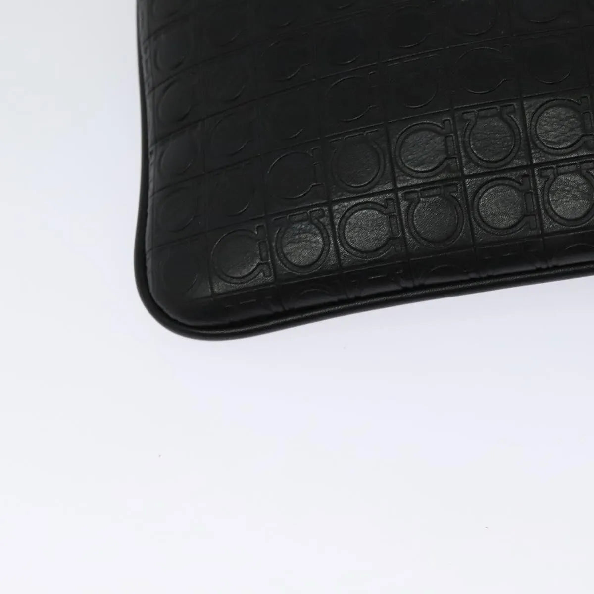 Salvatore Ferragamo Vintage Leather Black Leather Shoulder Bag Bag (Pre-Owned)