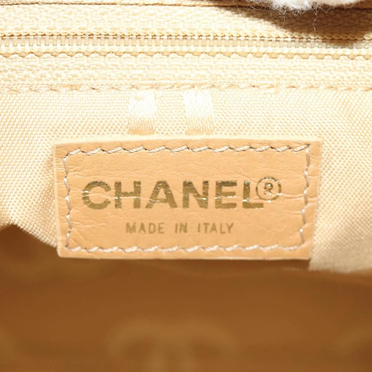 Chanel Vintage Cc Resin Chain Caviar Beige Leather Shoulder Bag Bag (Pre-Owned)