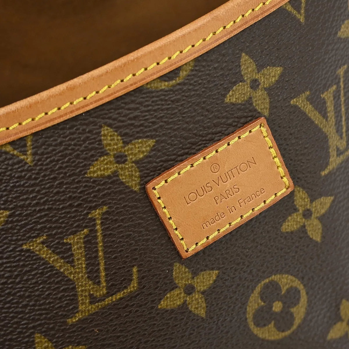 Louis Vuitton Saumur Monogram Brown Canvas Shoulder Bag Bag (Pre-Owned)