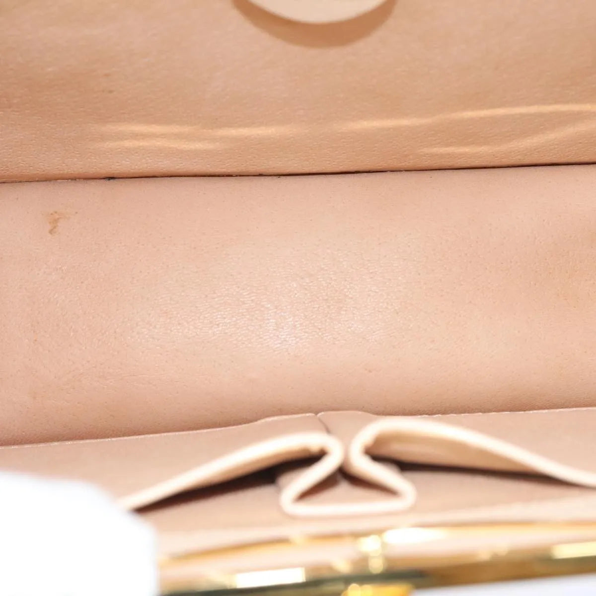 Celine Vintage Leather Ecru Leather Handbag (Pre-Owned)