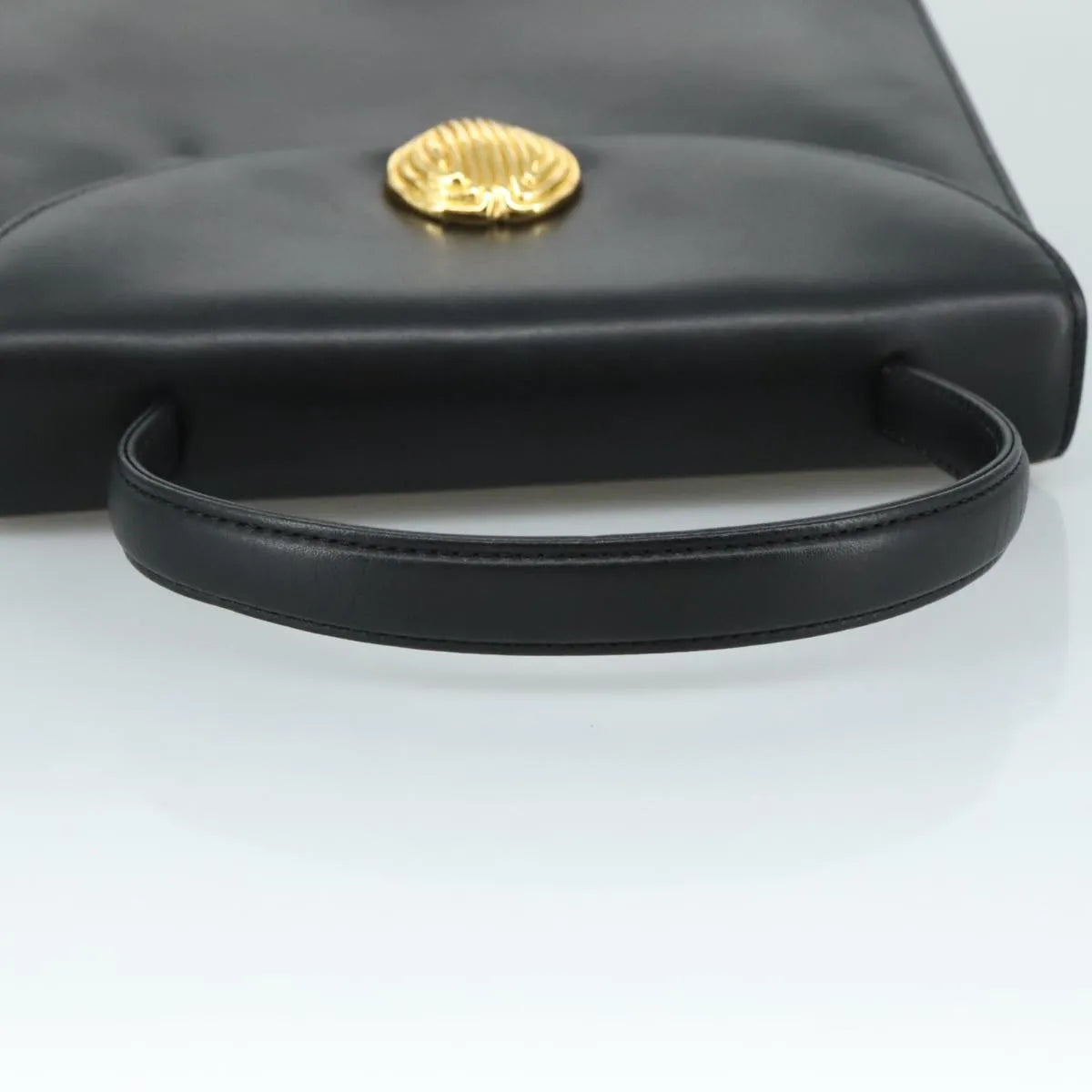 Givenchy Vintage Leather Black Leather Handbag (Pre-Owned)