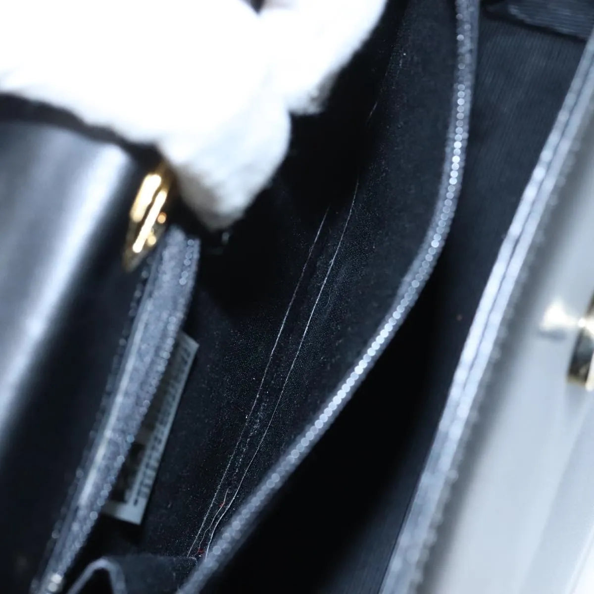 Givenchy Vintage Leather Black Leather Handbag (Pre-Owned)
