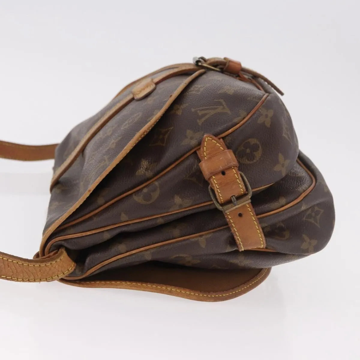 Louis Vuitton Saumur Monogram Canvas Brown Canvas Shoulder Bag Bag (Pre-Owned)