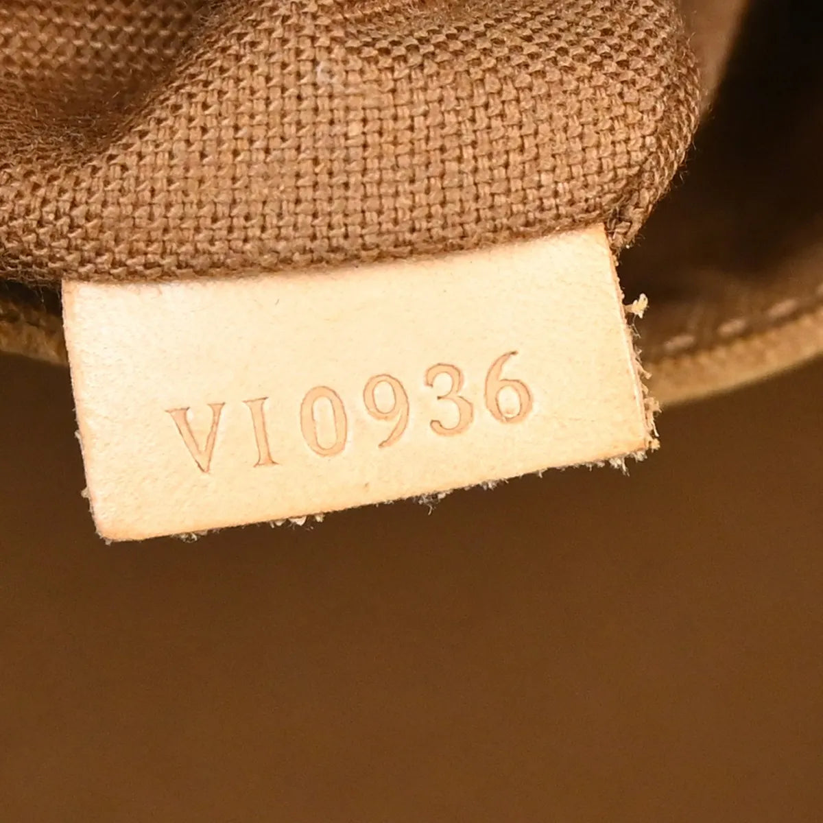 Louis Vuitton Alma Monogram Canvas Brown Canvas Handbag (Pre-Owned)