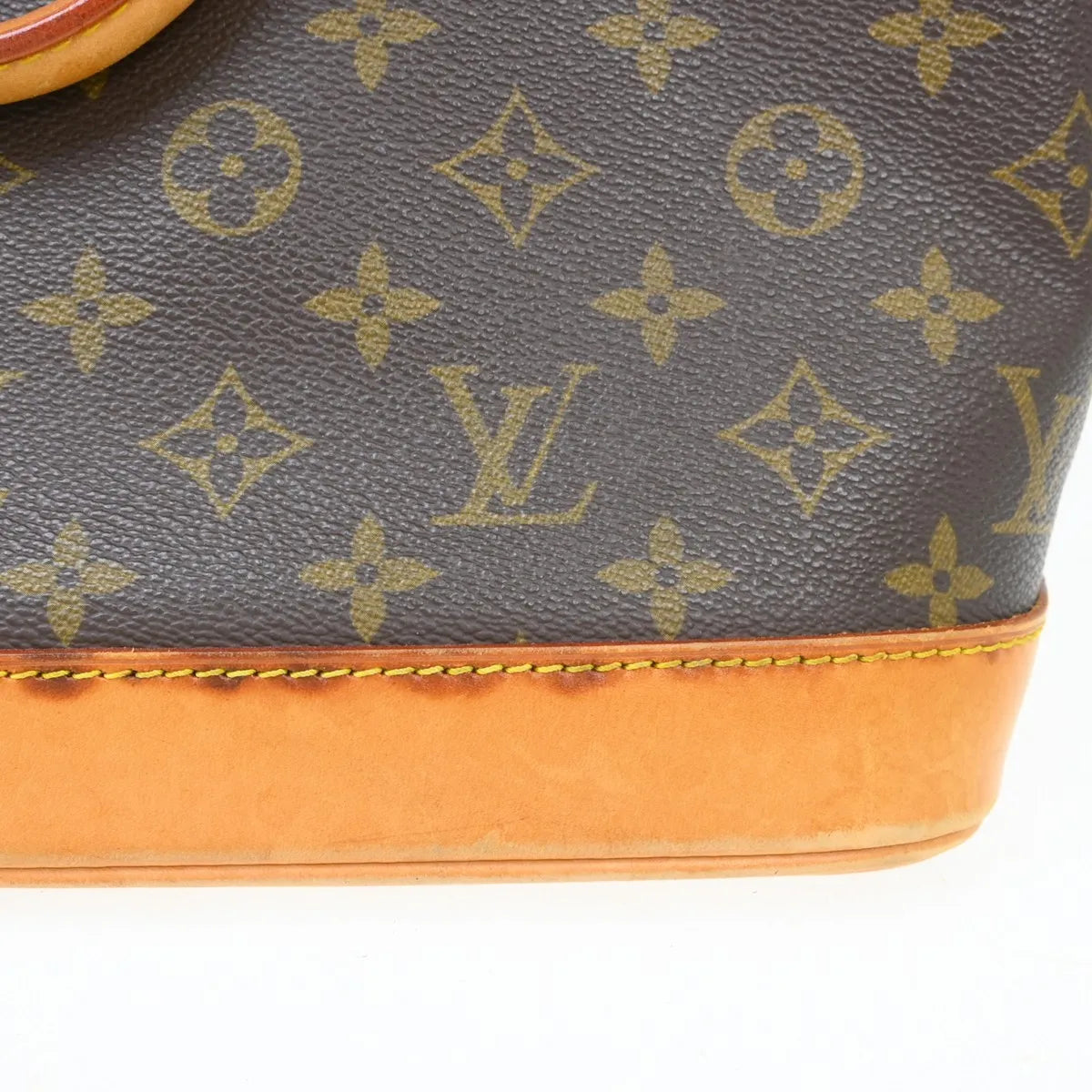 Louis Vuitton Alma Monogram Canvas Brown Canvas Handbag (Pre-Owned)