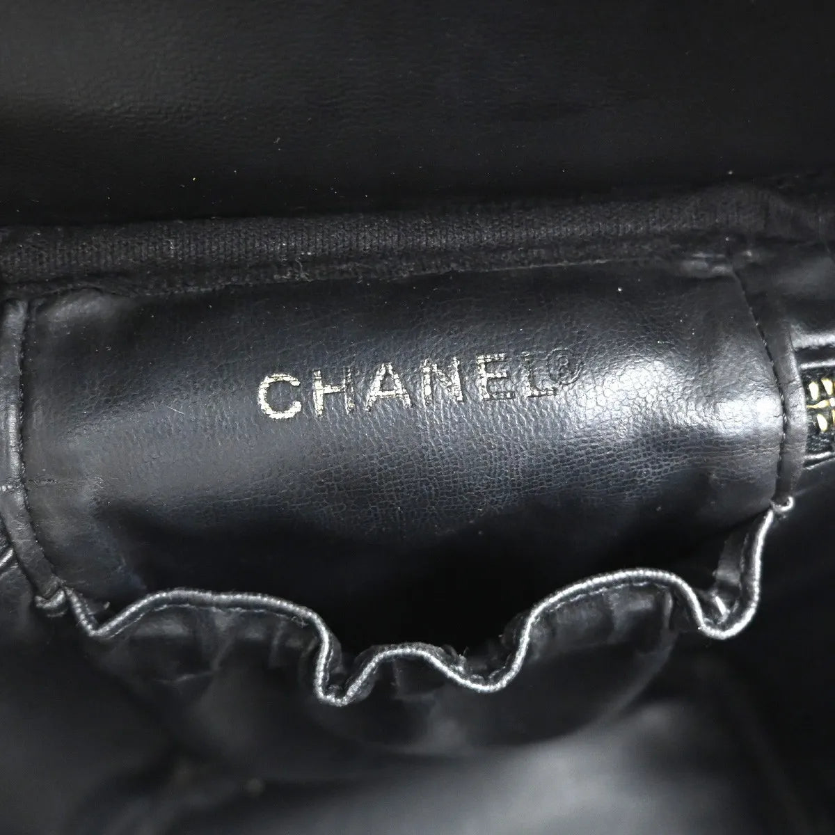 Chanel Vintage Timeless Cosmetic Case Caviar Black Leather Handbag (Pre-Owned)