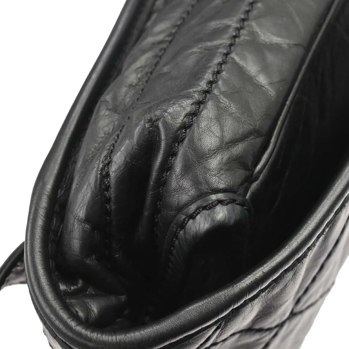 Chanel Vintage Logo Messenger Quilted Aged Calfskin Black Leather Shoulder Bag Bag (Pre-Owned)