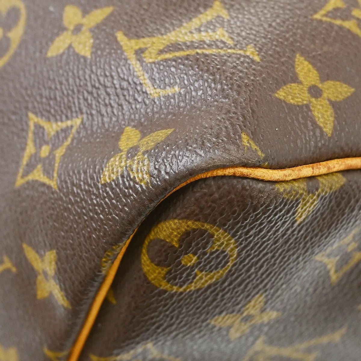 Louis Vuitton Keepall Monogram Canvas Brown Canvas Travel Bag Bag (Pre-Owned)
