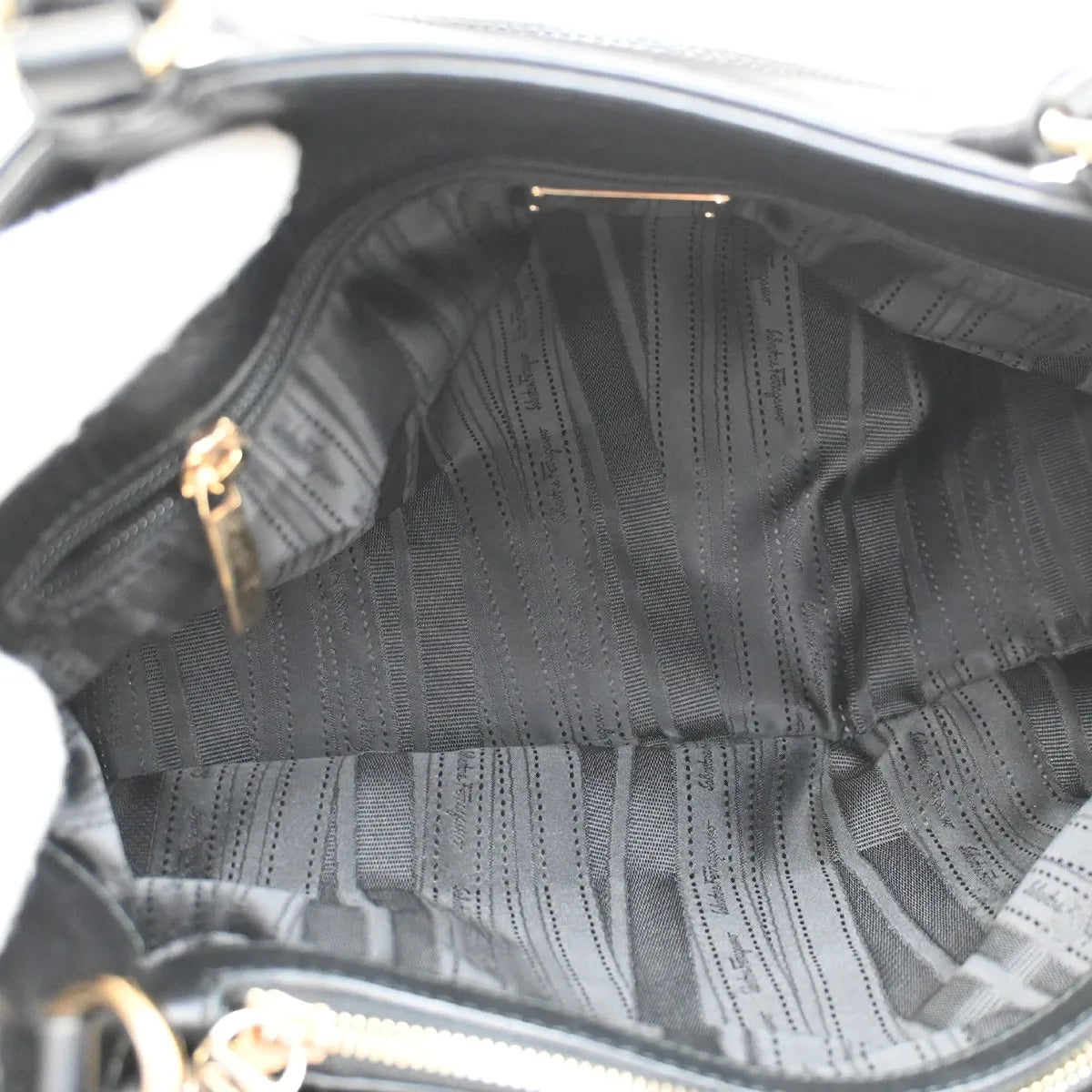 Salvatore Ferragamo Gancini Tote Leather Black Leather Tote Bag Bag (Pre-Owned)