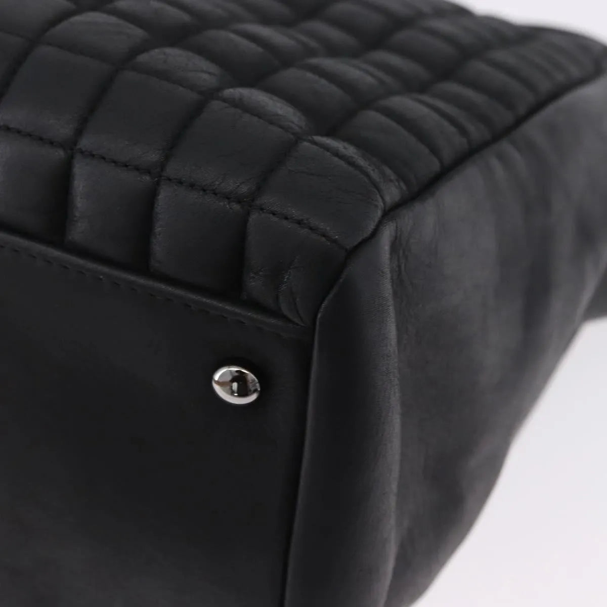 Chanel Cc Lock Bubble Tote Quilted Iridescent Calfskin Black Leather Tote Bag Bag (Pre-Owned)