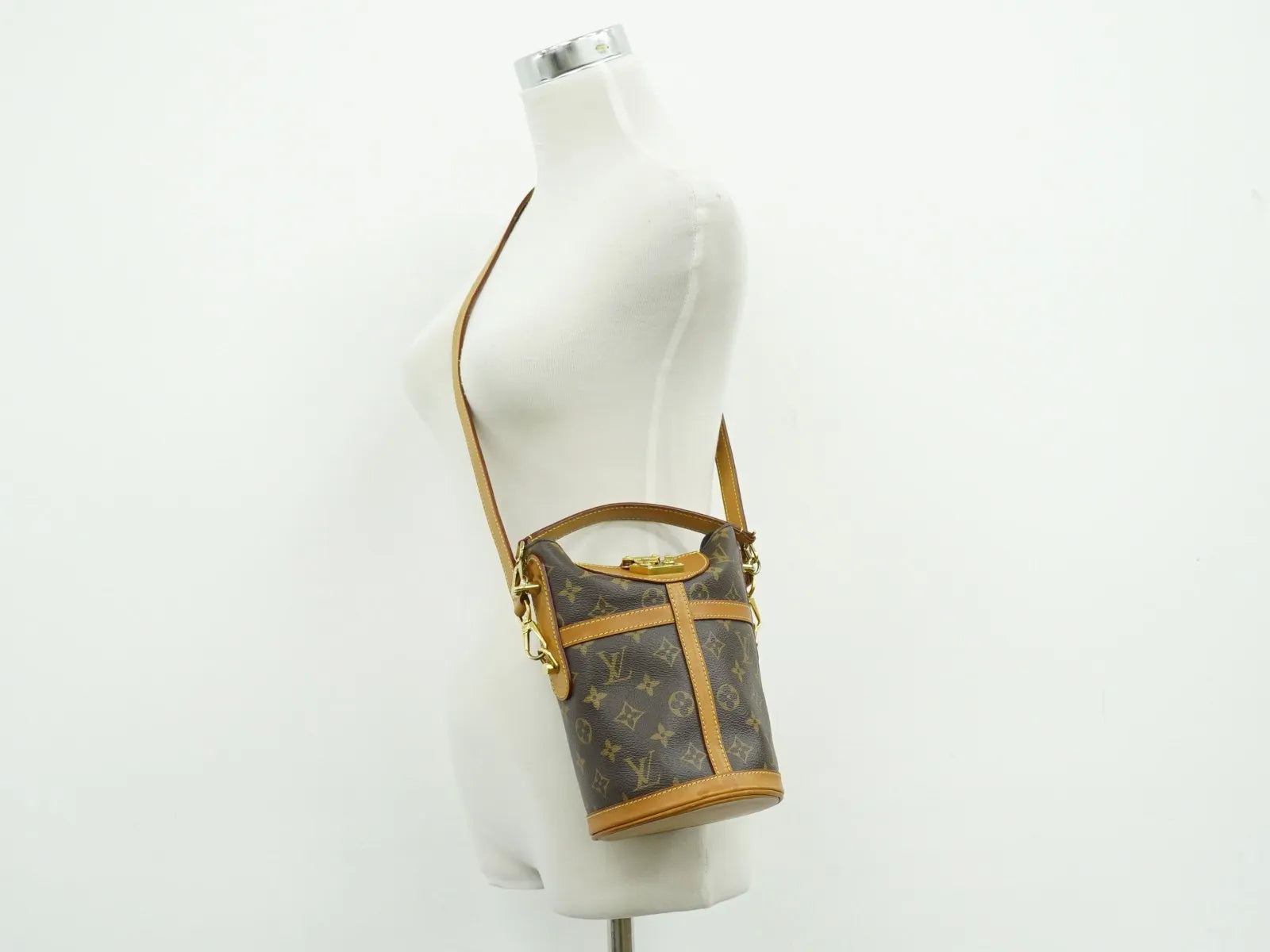 Louis Vuitton Duffle Monogram Canvas Brown Canvas Handbag (Pre-Owned)