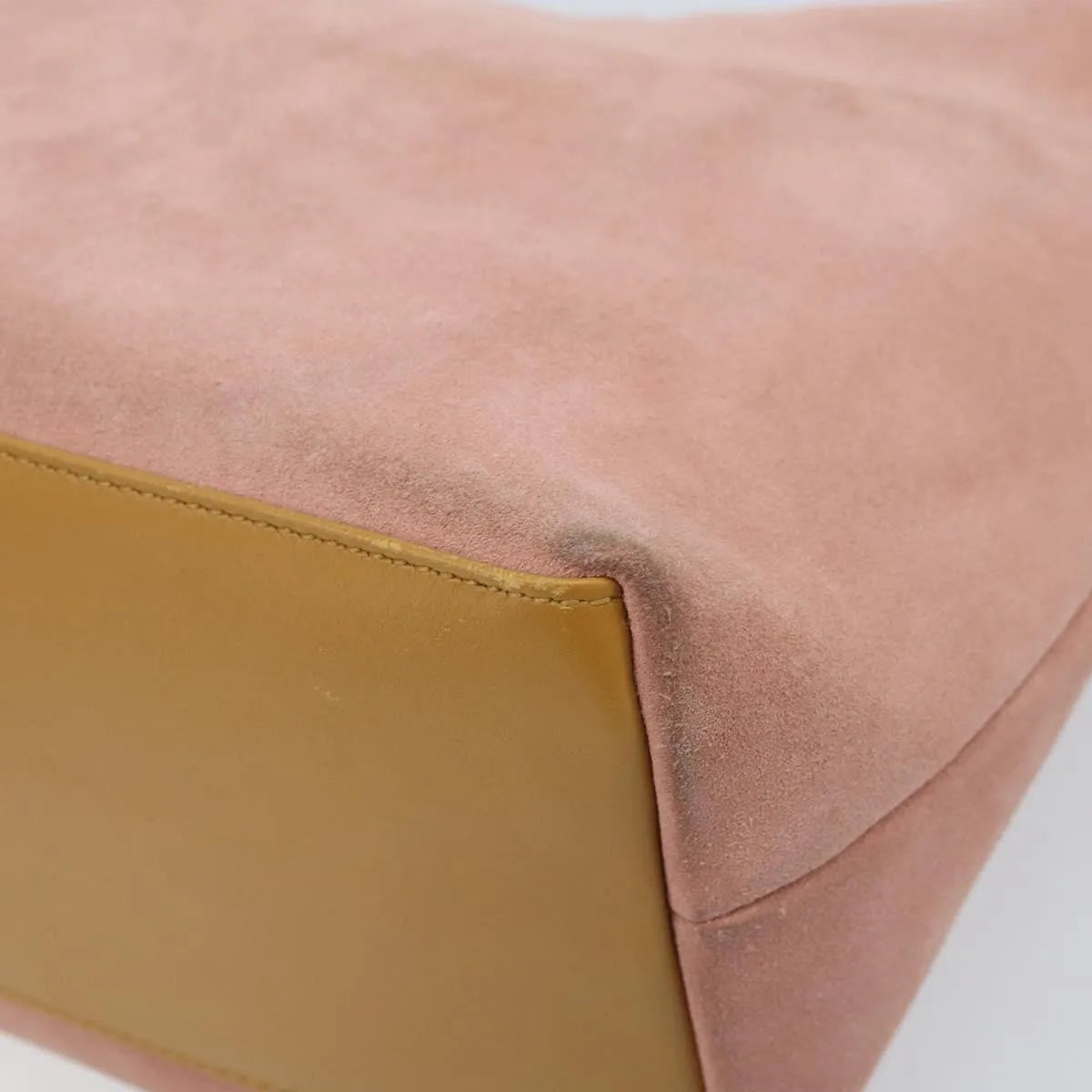 Gucci Vintage Suede Pink Suede Handbag (Pre-Owned)