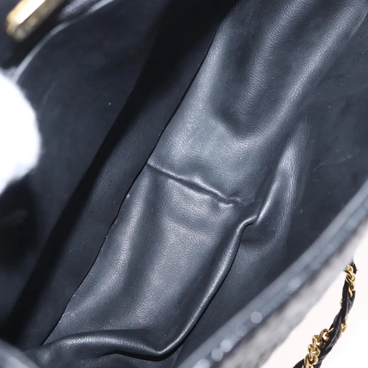 Bally Vintage Leather Black Leather Shoulder Bag Bag (Pre-Owned)