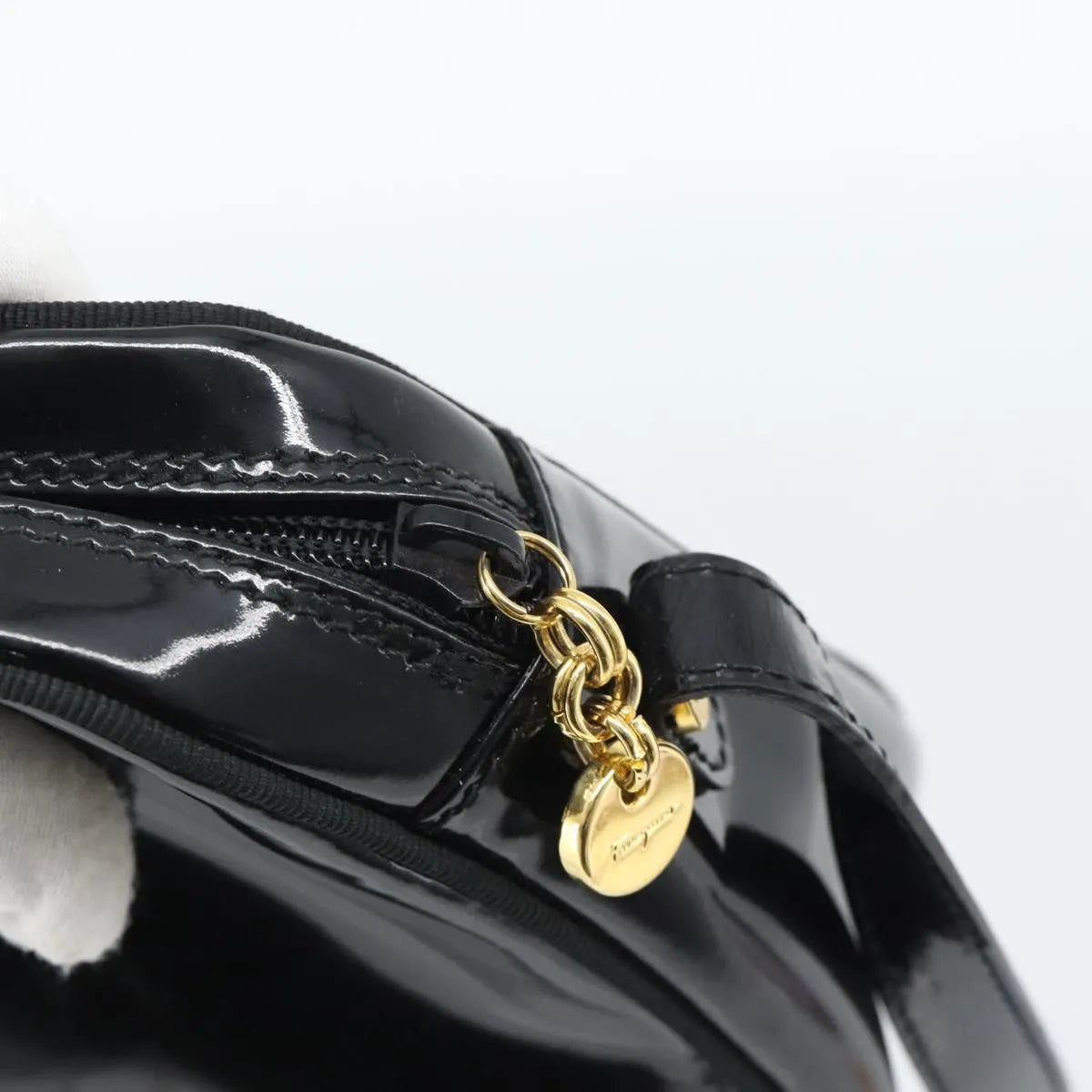 Salvatore Ferragamo Vala Patent Leather Black Patent_Leather Shoulder Bag Bag (Pre-Owned)