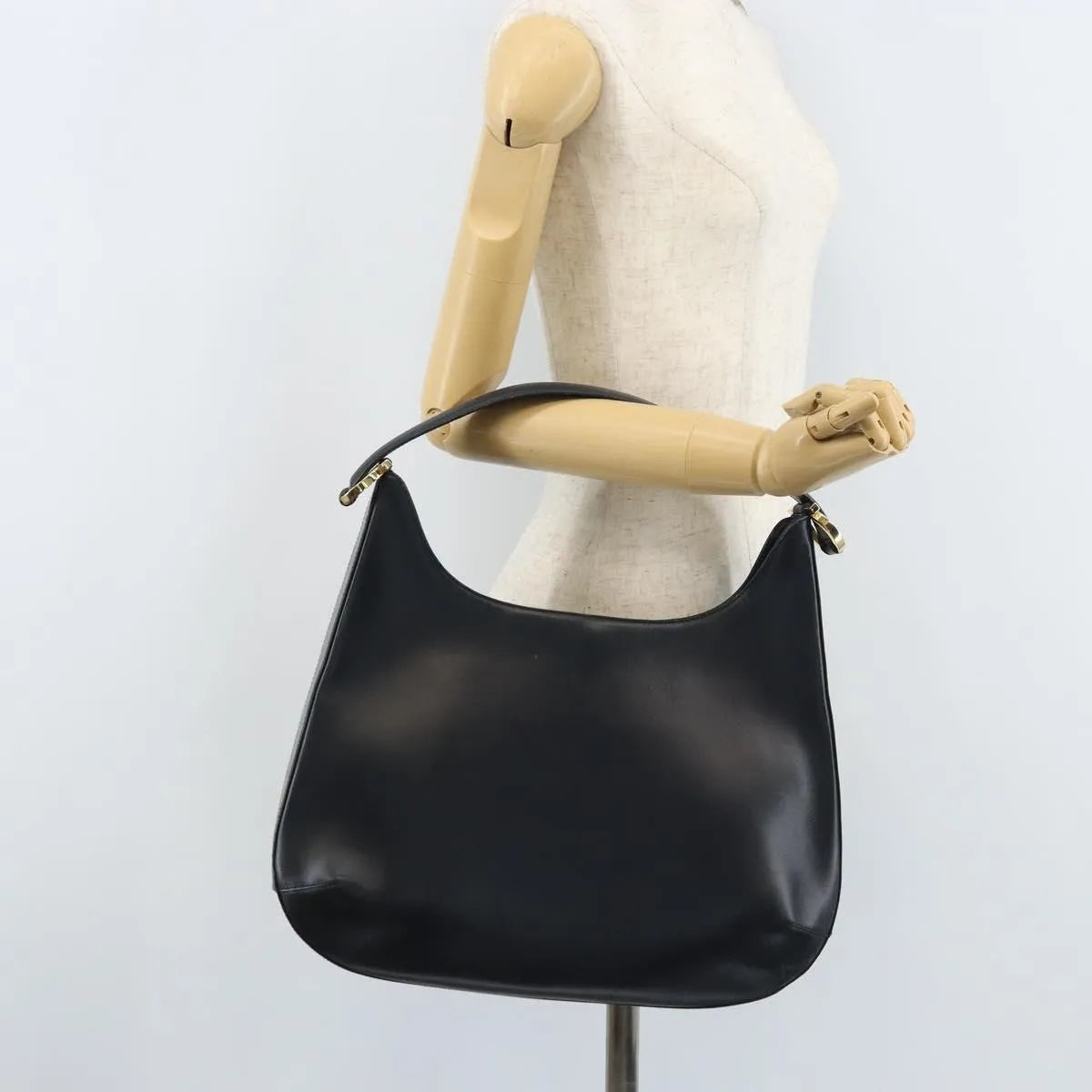 Salvatore Ferragamo Gancini Leather Navy Leather Handbag (Pre-Owned)