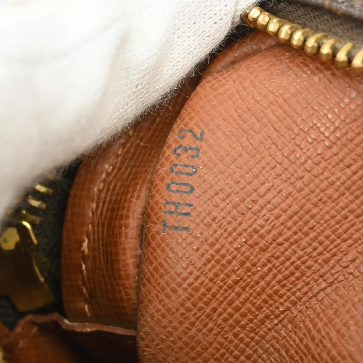 Louis Vuitton Amazone Monogram Canvas Brown Canvas Shoulder Bag Bag (Pre-Owned)