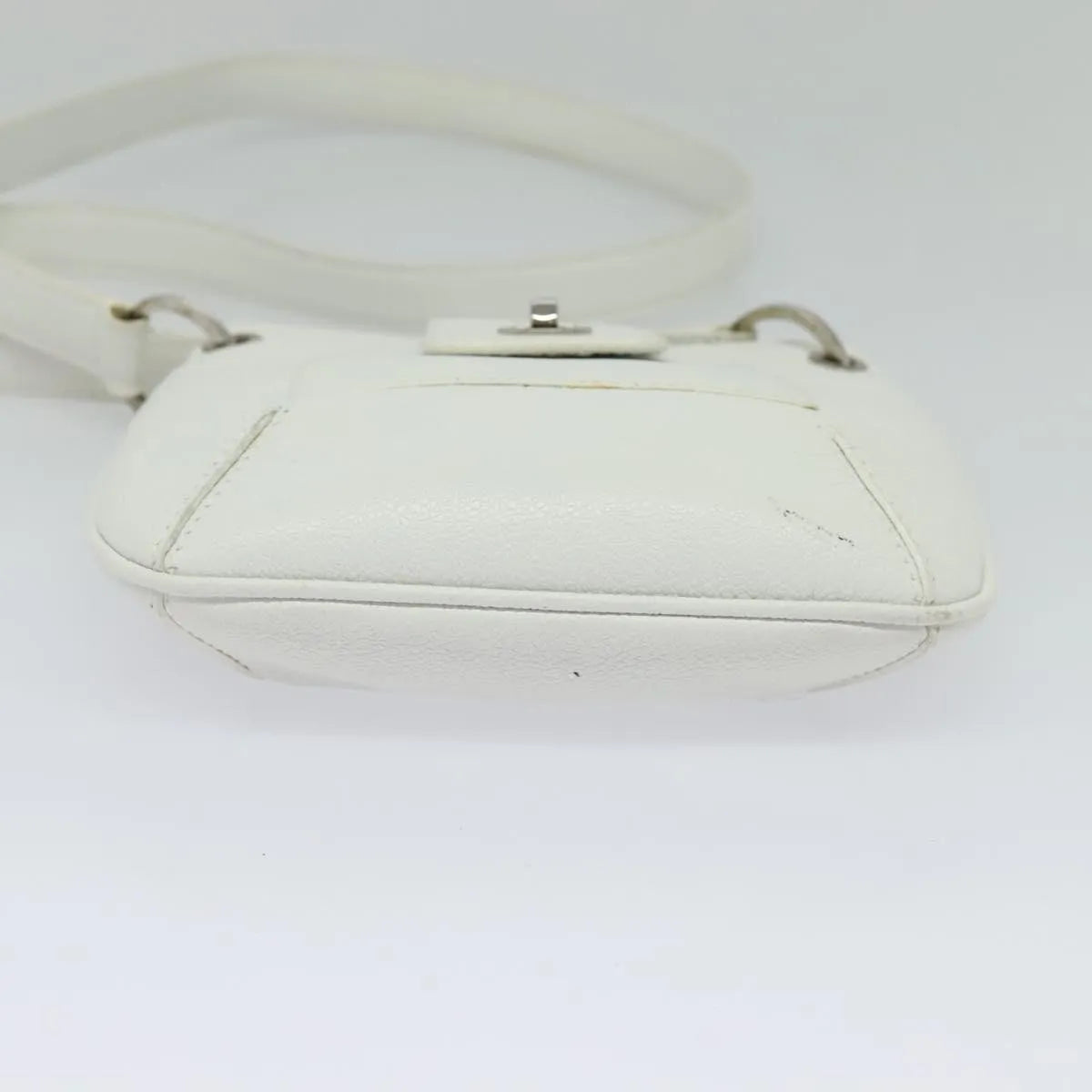 Bvlgari Vintage Leather White Leather Shoulder Bag Bag (Pre-Owned)