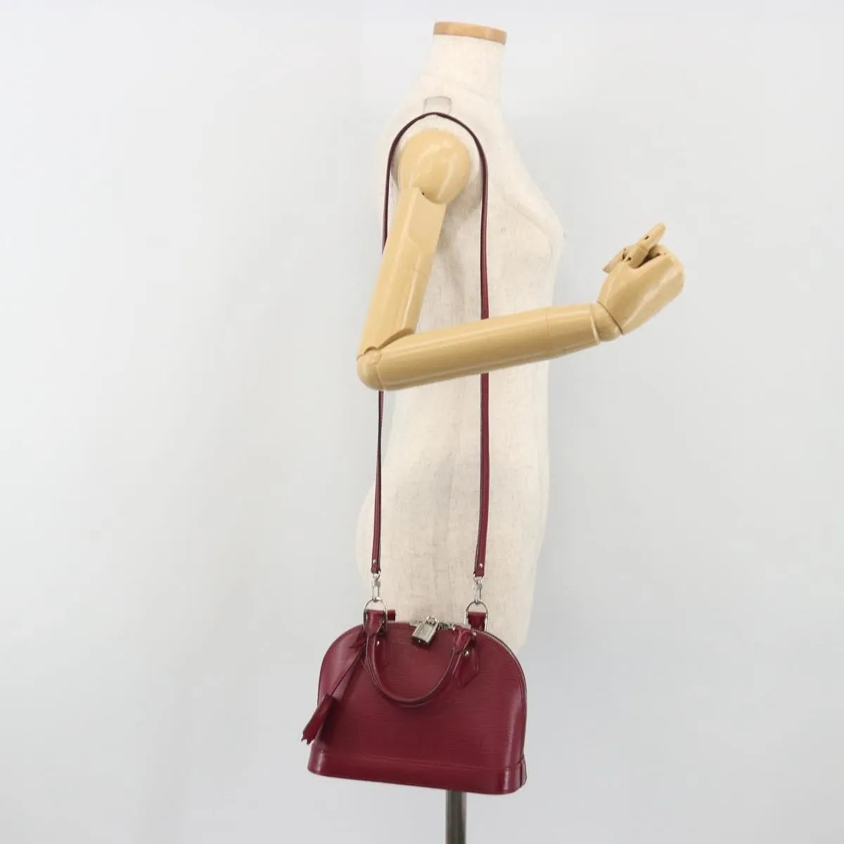 Louis Vuitton Alma Epi Pink Leather Handbag (Pre-Owned)