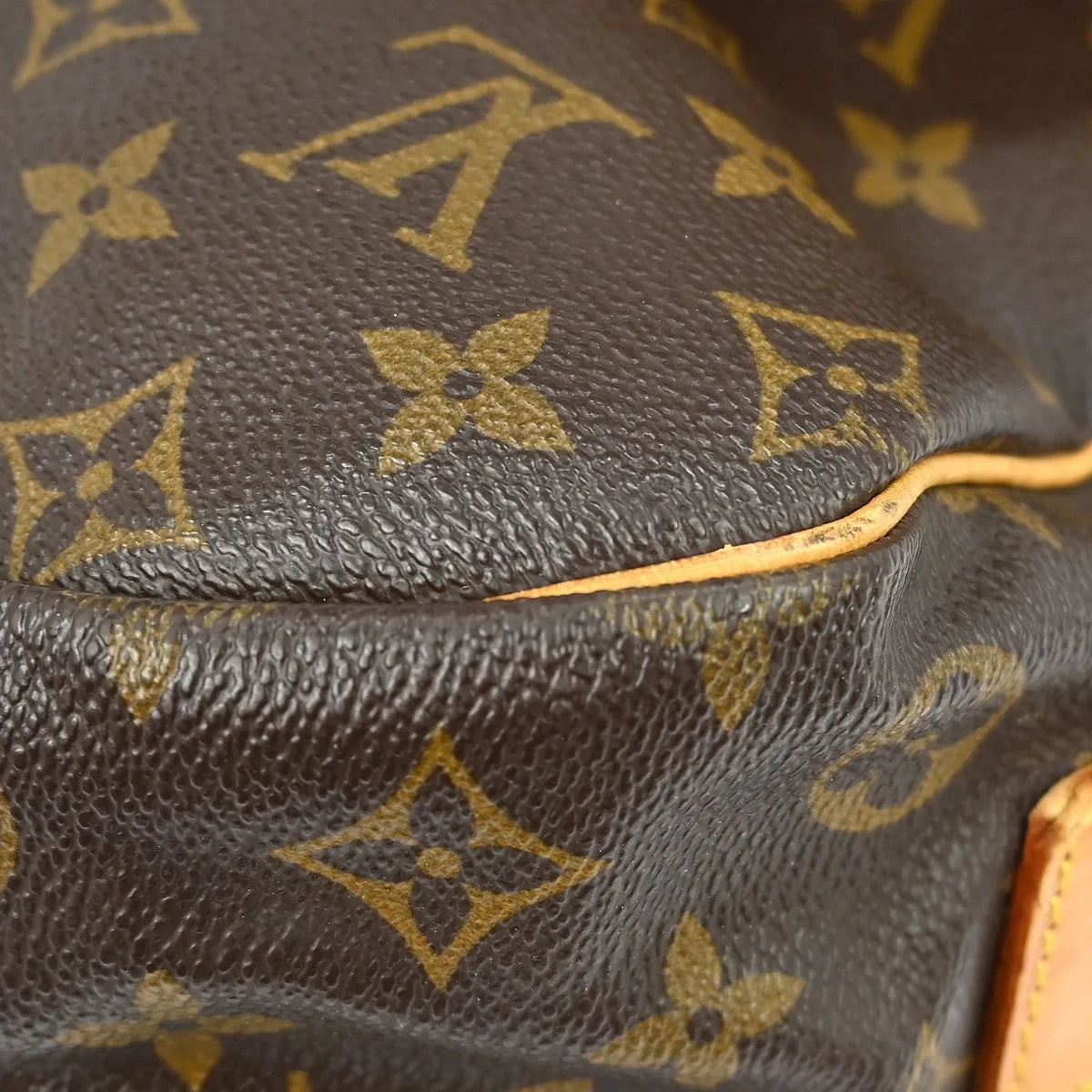Louis Vuitton Saumur Monogram Canvas Brown Canvas Shoulder Bag Bag (Pre-Owned)
