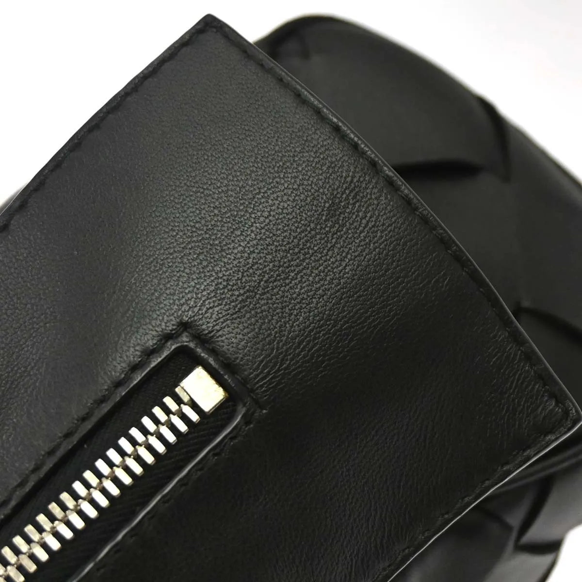Bottega Veneta Zip Clutch Leather With Intrecciato Snakeskin Detail Black Leather Clutche & Pouche Bag (Pre-Owned)