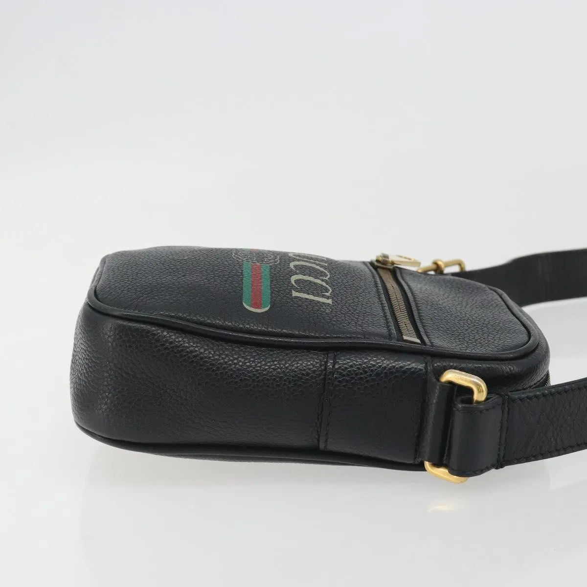 Gucci Logo Zip Messenger Printed Leather Black Leather Clutche & Pouche Bag (Pre-Owned)