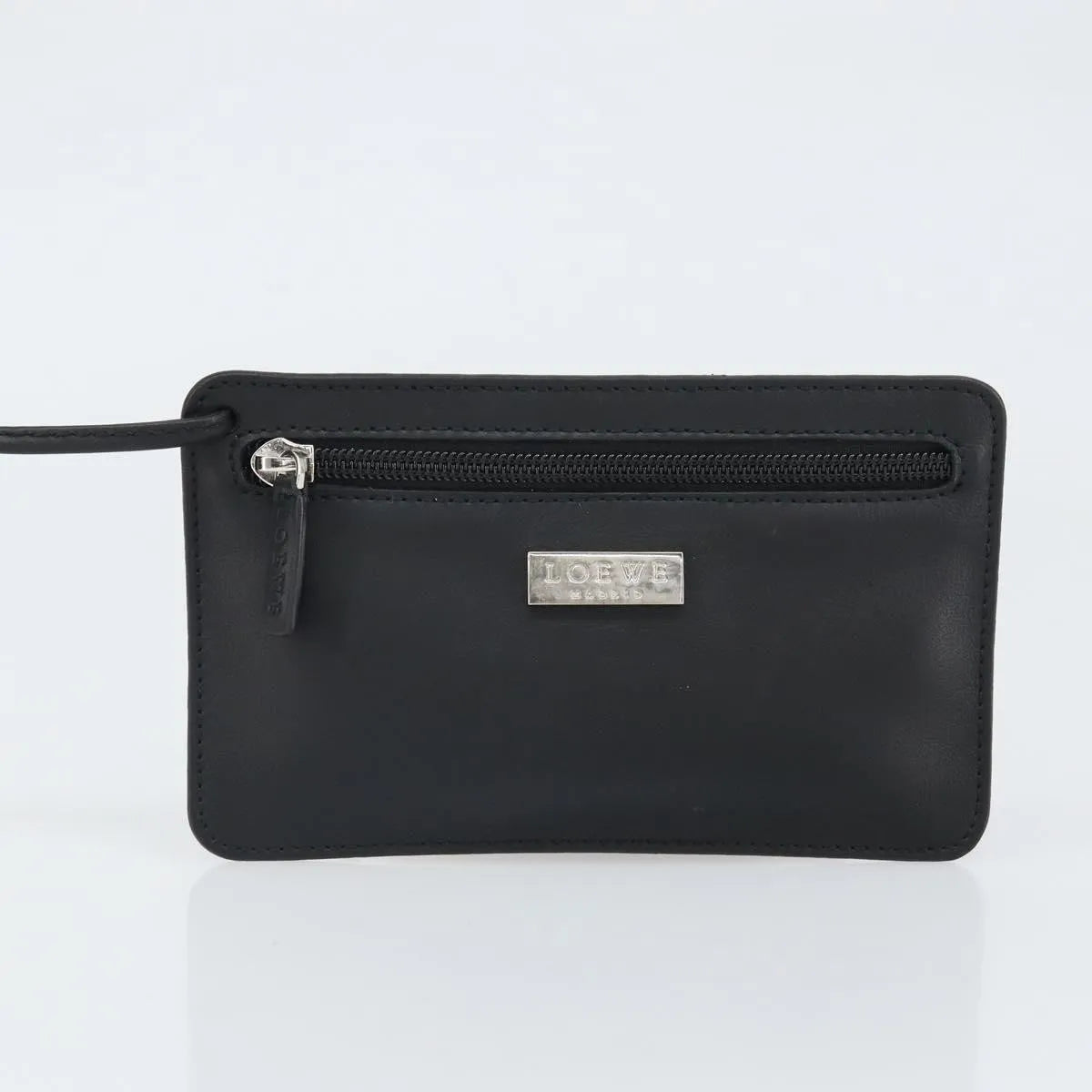 Loewe Vintage Leather Black Leather Handbag (Pre-Owned)