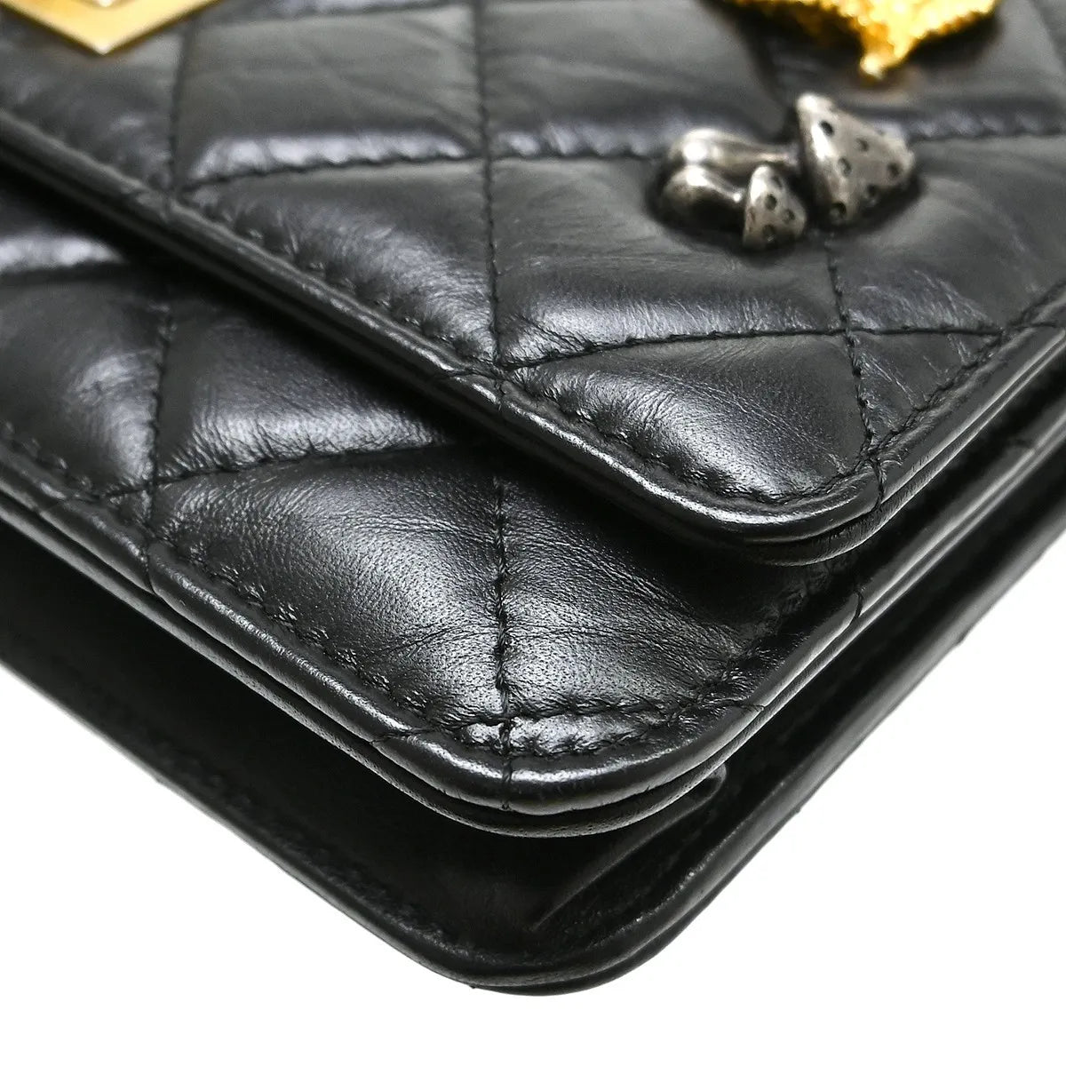 Chanel Lucky Charms Reissue 2.55 Wallet On Chain Quilted Calfskin Black Leather Shoulder Bag Bag (Pre-Owned)