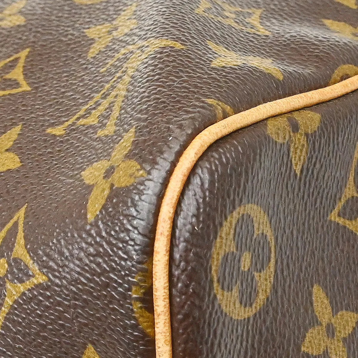 Louis Vuitton Keepall Bag Monogram Canvas Brown Canvas Travel Bag Bag (Pre-Owned)