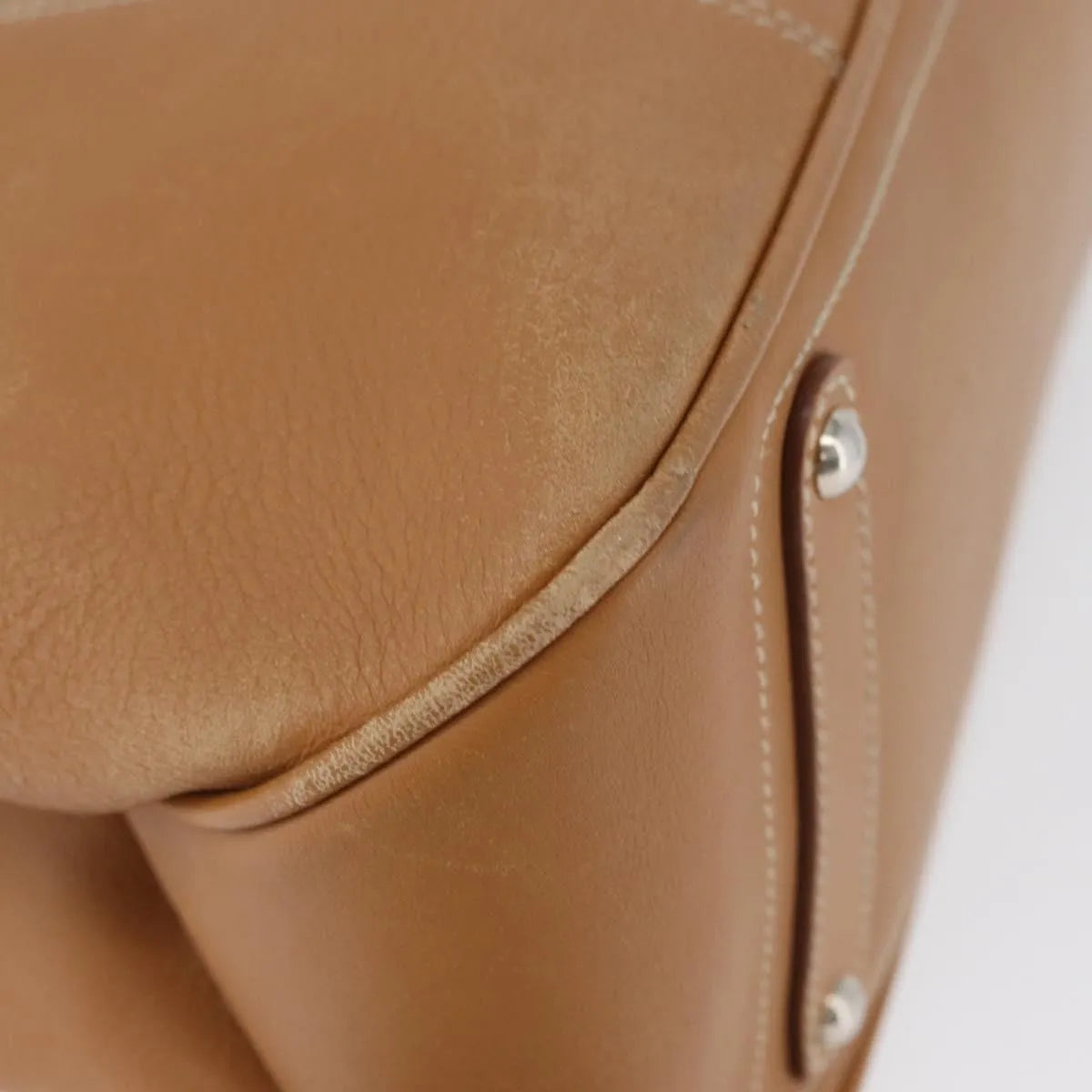 Salvatore Ferragamo Vintage Leather Beige Leather Handbag (Pre-Owned)